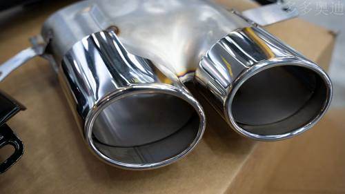 奥迪A6L升级S6后唇尾喉 S6后唇 S6尾喉