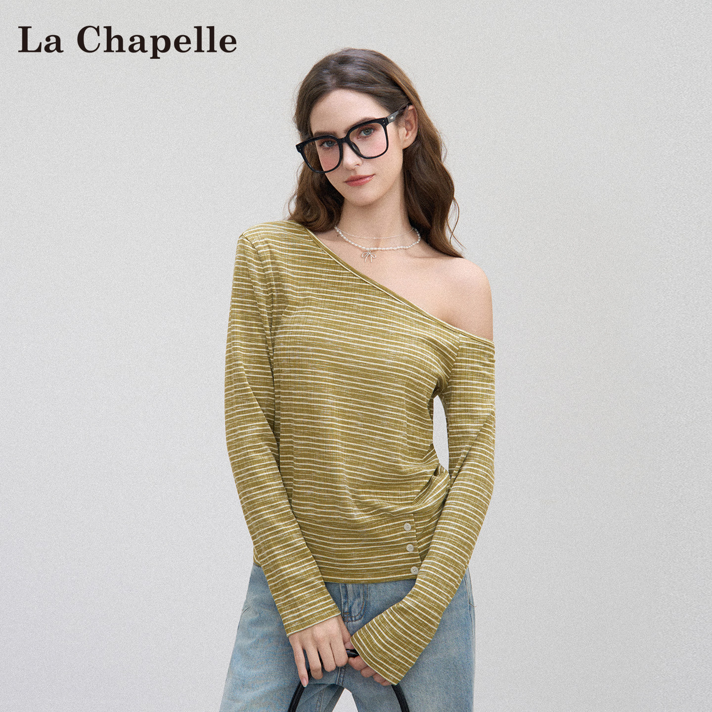 拉夏贝尔 露肩上衣女2025早秋新款宽松斜领外穿浅绿色斜肩长袖T恤,女装/女士精品,T恤,淘宝优惠券,粉丝福利购,淘宝优惠卷