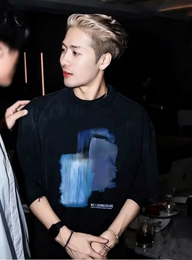 香港潮牌王嘉尔明星同款复古涂鸦短袖t恤男女春夏季纯棉休闲上衣