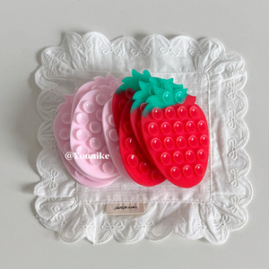 韩系ins风甜美可爱粉色草莓时髦博主style彩色吸盘手机配件百搭萌