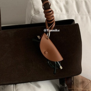 chic秋冬新款 项链钥匙包复古包包挂件饰品潮 气质饺子眼镜夹包时尚