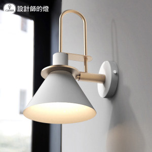 设计师的灯创意现代简约北欧客厅楼梯过道卧室床头马卡龙号角壁灯