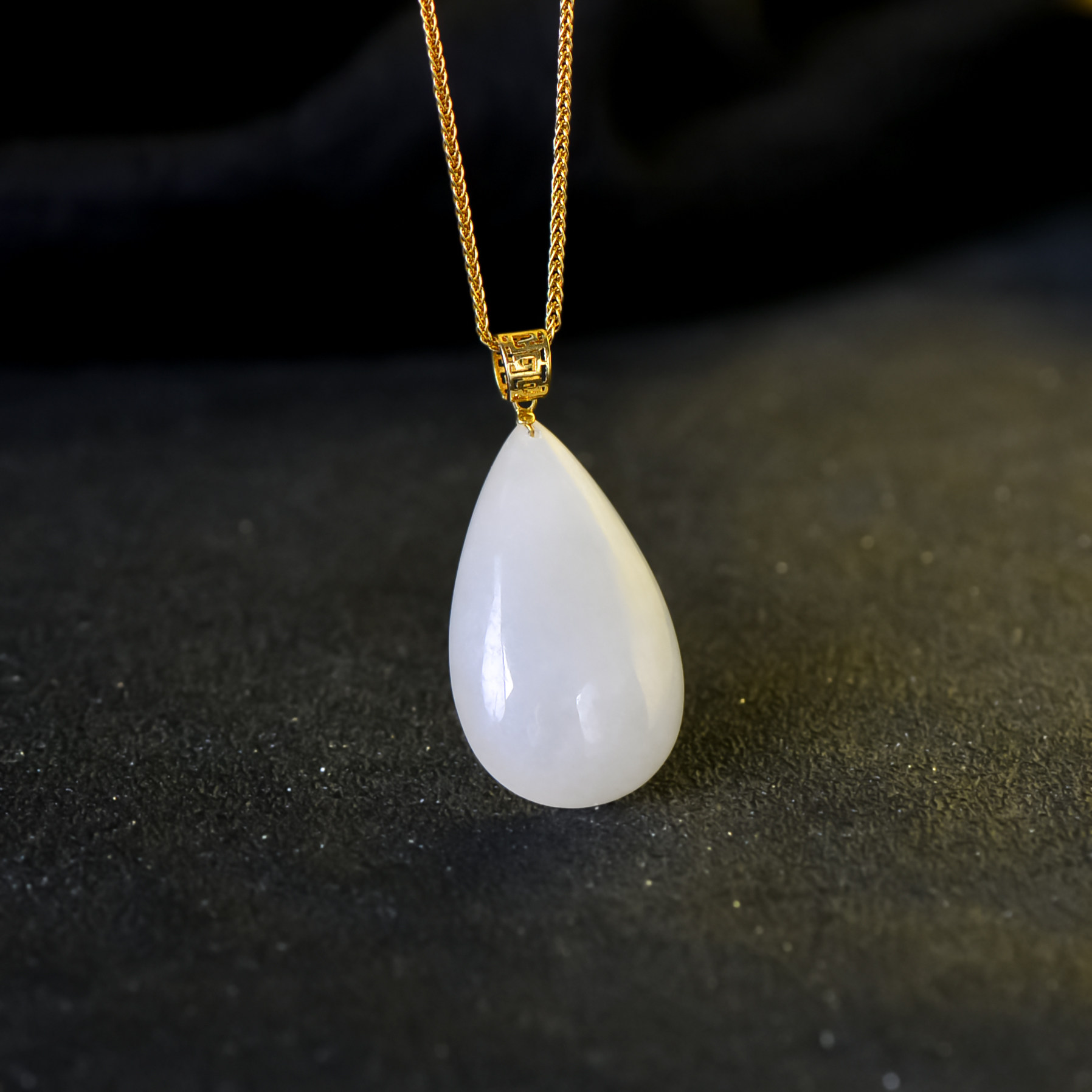 【翠禧珠宝】天然和田玉水滴玉坠18k金镶玉石挂件女款锁骨链坠链