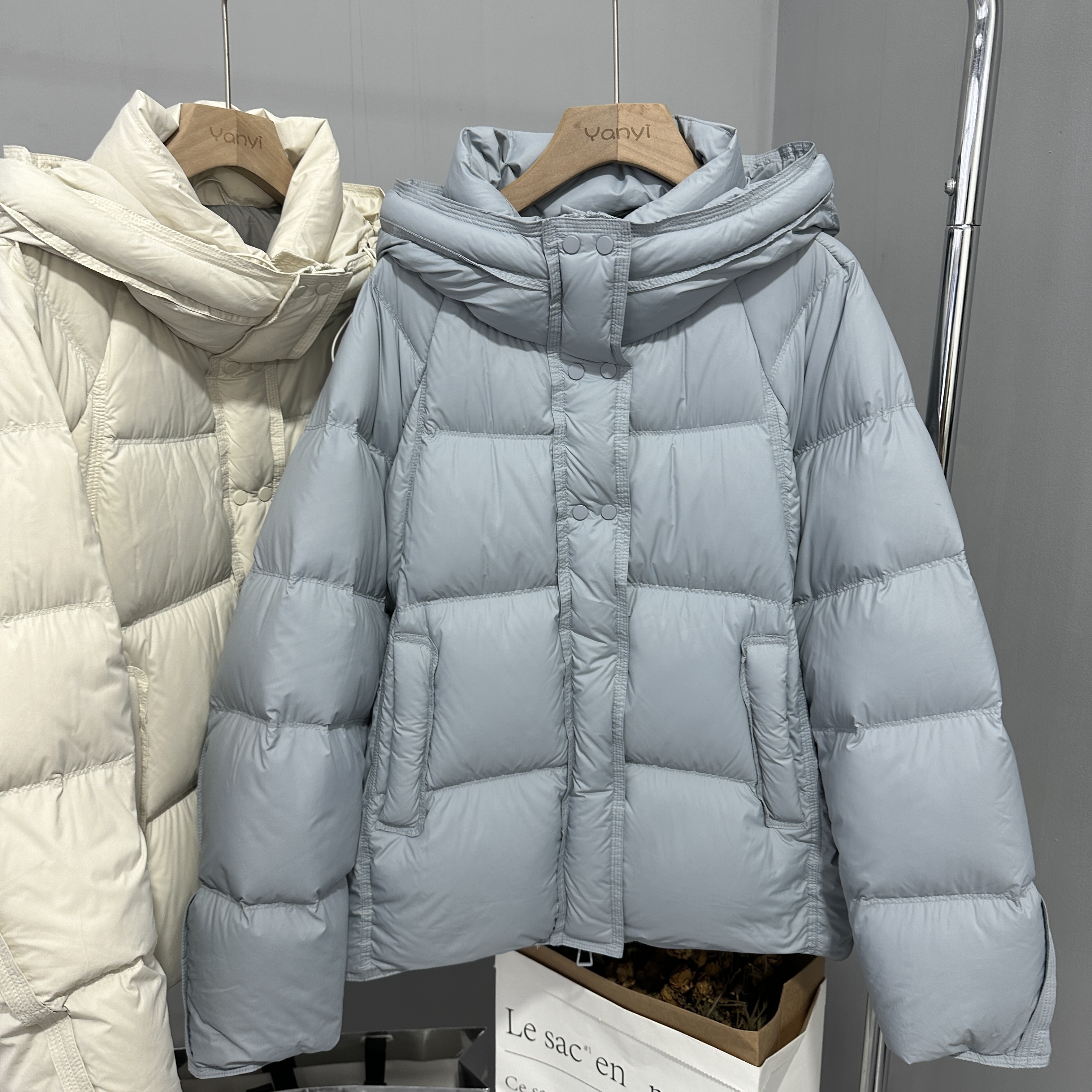 白鸭绒宽松连帽面包服保暖厚外套