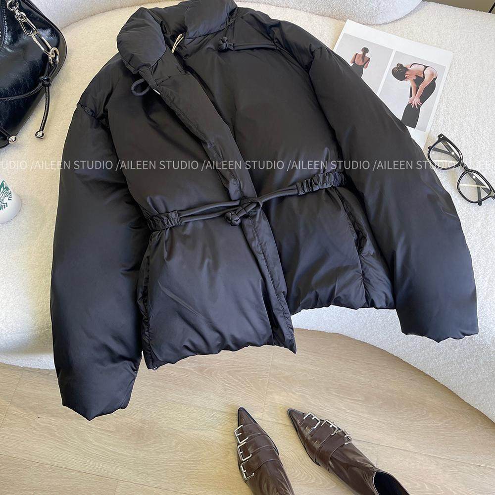文艺简约黑色羽绒服女2025冬季新款加厚收腰设计新中式白鸭绒外套,女装/女士精品,羽绒服,淘宝优惠券,粉丝福利购,淘宝优惠卷