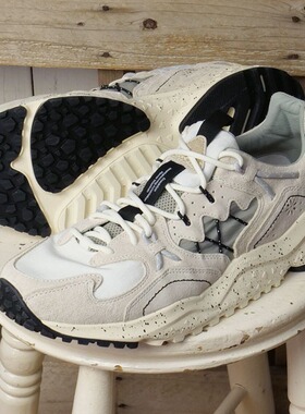 日本代购山雾花野Flower MOUNTAIN YAMABUSHI White/Gray运动鞋