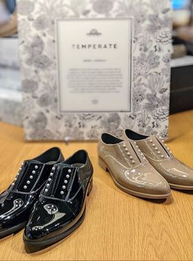 日本代购直邮女士皮鞋防水雨鞋皮鞋珍珠Temperate人气款百搭休闲