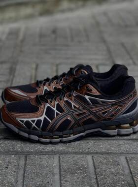 日本代购直邮ASICS GEL-KAYANO 20黑红棕休闲运动鞋