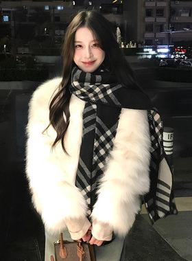 黑白条纹围巾女冬季新款高级感旅行穿搭时尚百搭保暖围脖披肩两用