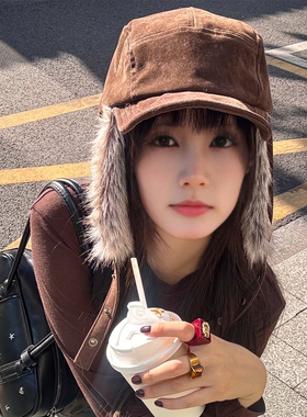 棕色复古麂皮毛绒雷锋帽子女冬季滑雪旅行时髦骑行保暖防寒护耳帽