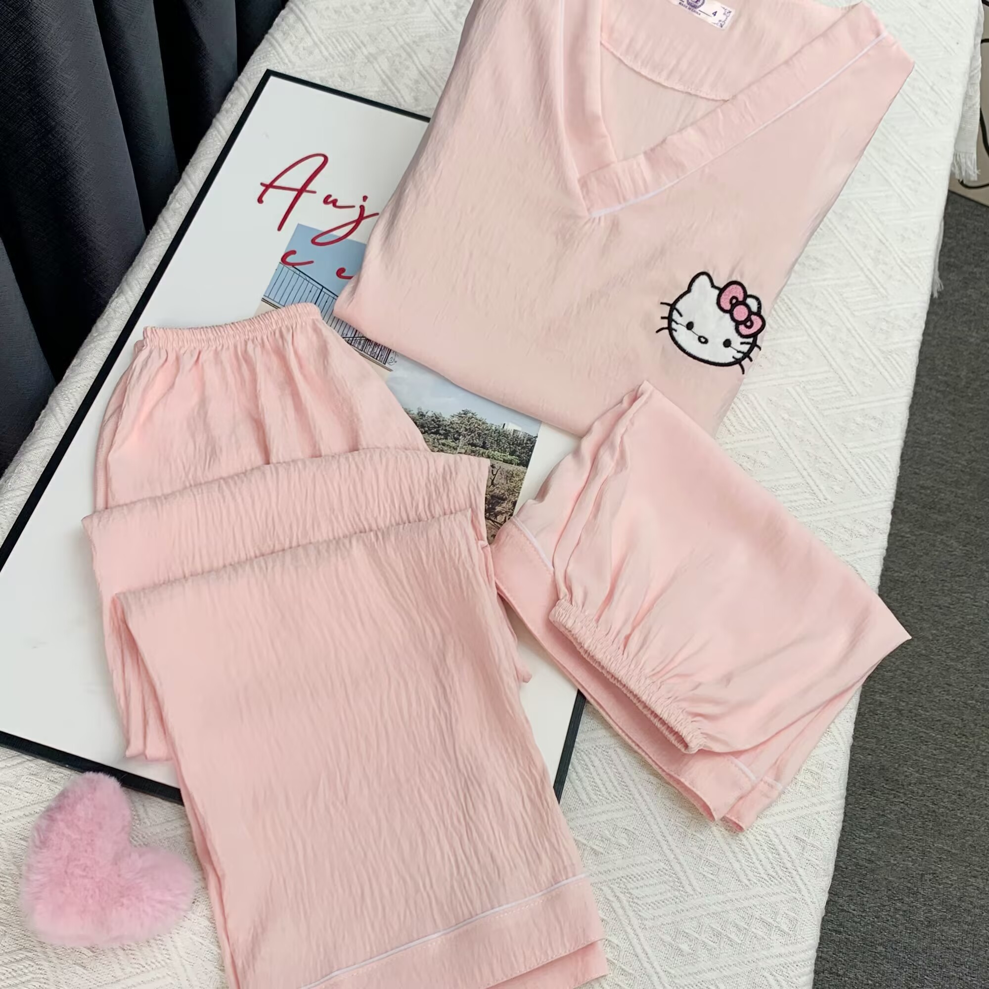 新款v领凯蒂猫睡衣女夏季云朵棉绸短袖长裤三件套夏天家居服套装