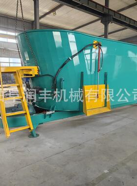 36方立式三轴TMR搅拌机秸秆草捆牧场拌料机精粗饲料混合机