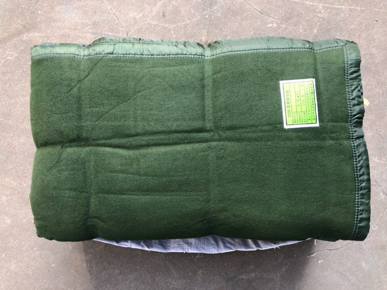 2000纱布单人新款上市休闲优质成人精品床单疯狂促销克草绿毛毯