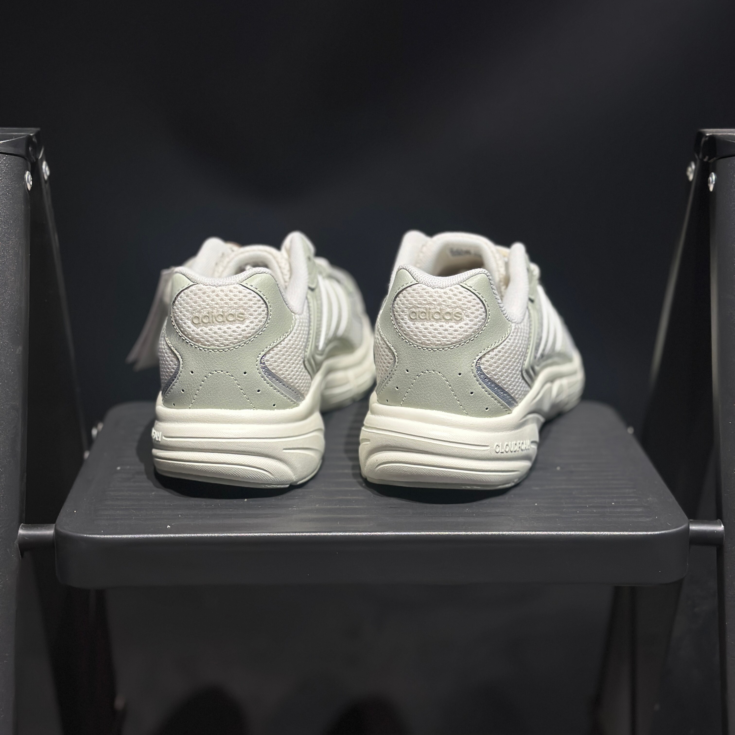 【坏蛋】adidas/阿迪达斯男夏网面清新复古运动老爹鞋KH8215