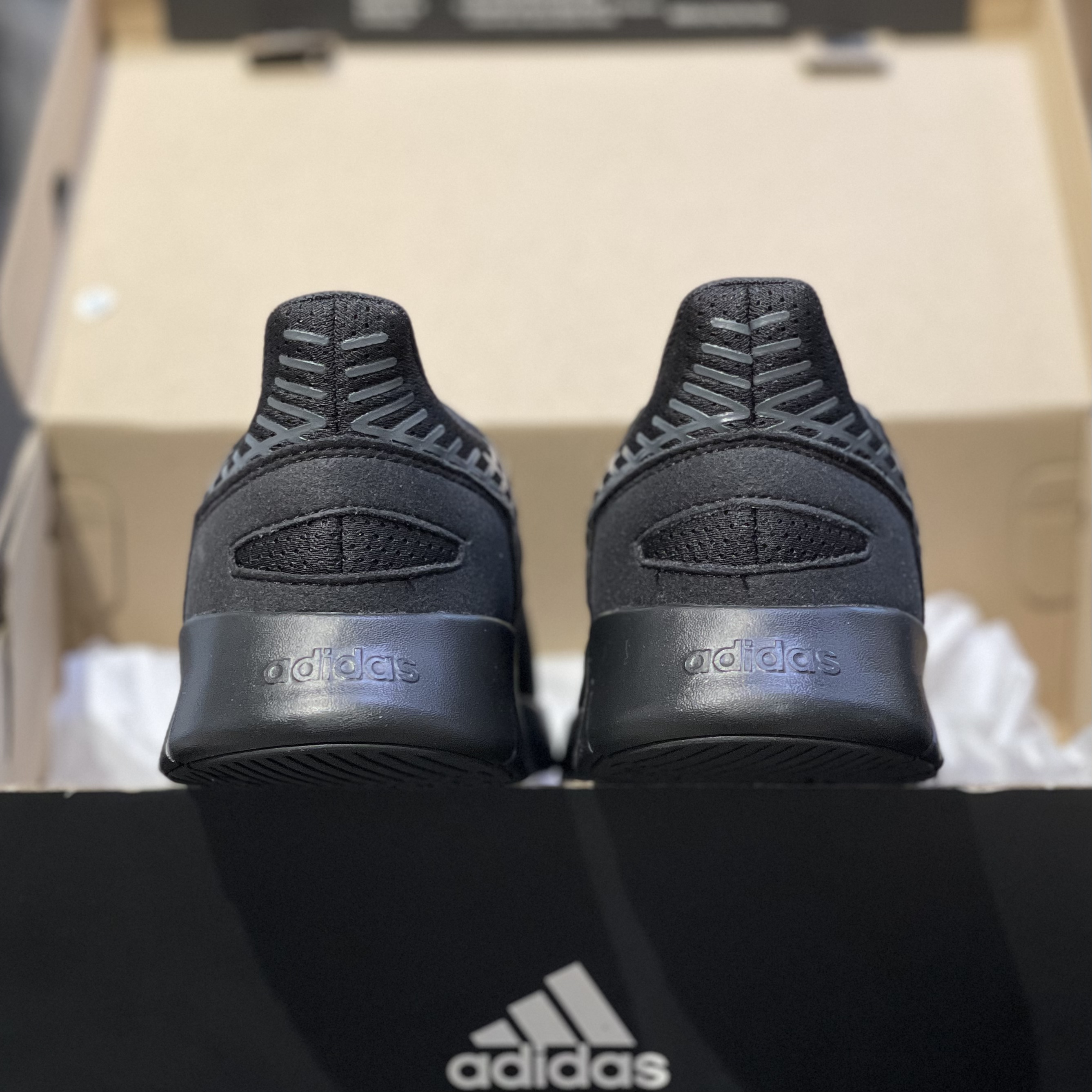 休闲运动鞋Adidas/阿迪达斯