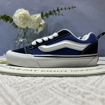Vans KnuSkool绒面革美式复古男女同款百搭胖胖面包屑VN0009QCNWD