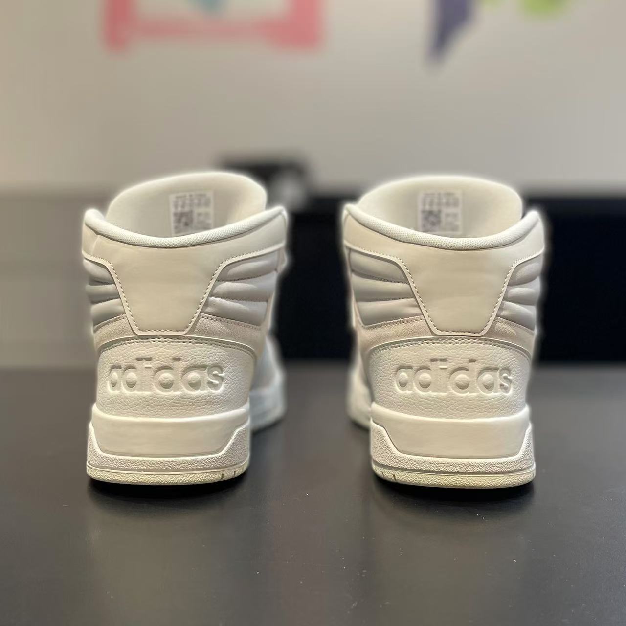 Adidas/阿迪达斯男女秋冬季中高帮小白鞋时尚休闲运动板鞋ID6005