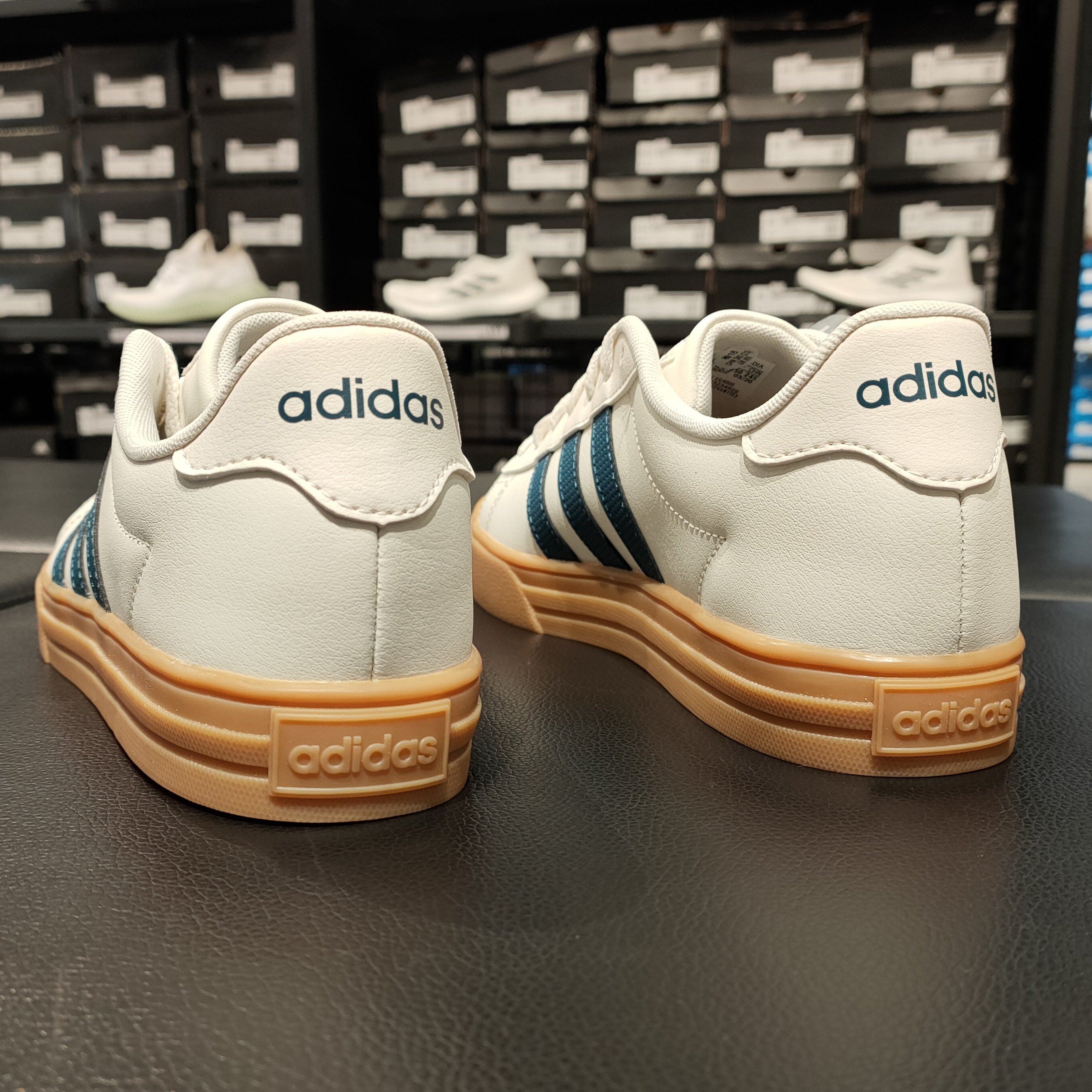 坏蛋的店 阿迪达斯neo男子 新款运动休闲舒适低帮耐磨板鞋 eg4000