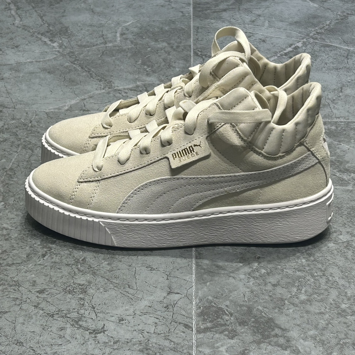 PUMA/彪马蕾哈娜女翻毛皮松糕厚底增高休闲百搭运动板鞋366717-02