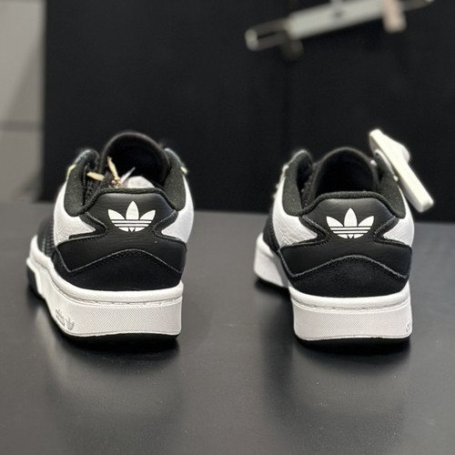 Adidas/阿迪达斯系带板鞋