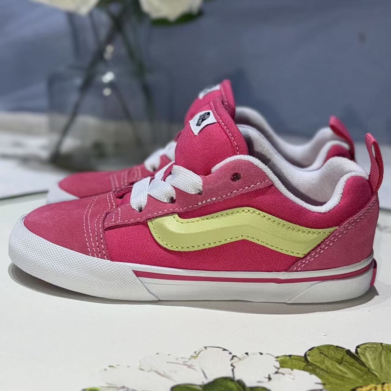 Vans kun时尚百搭玫粉色舒适百搭轻便低帮儿童面包鞋VN000D0KDFE