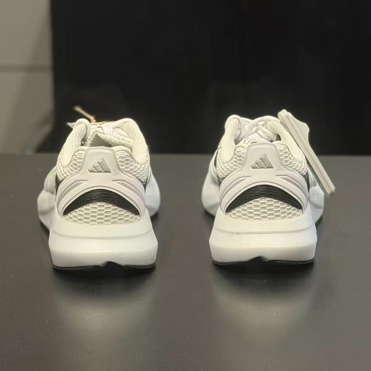 Adidas阿迪达斯男款鞋子2025秋季新款运动休闲透气跑步鞋JP6288