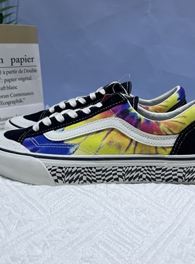 Style 36男女同款扎染花朵印花图案低帮板鞋VN0A3ZCJ26T