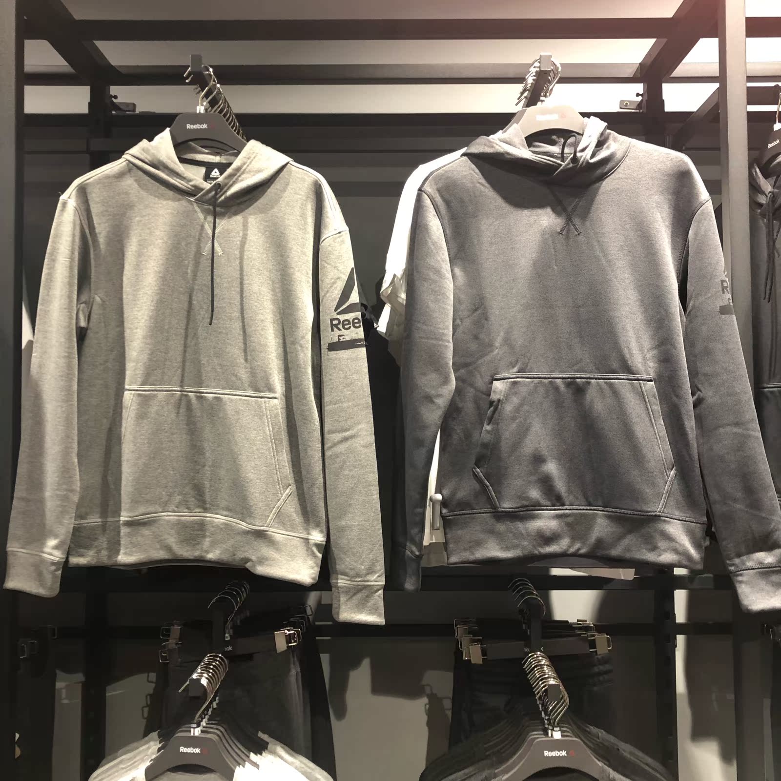 Reebok 厚款加绒 连帽运动T恤卫衣 D94226 D94227