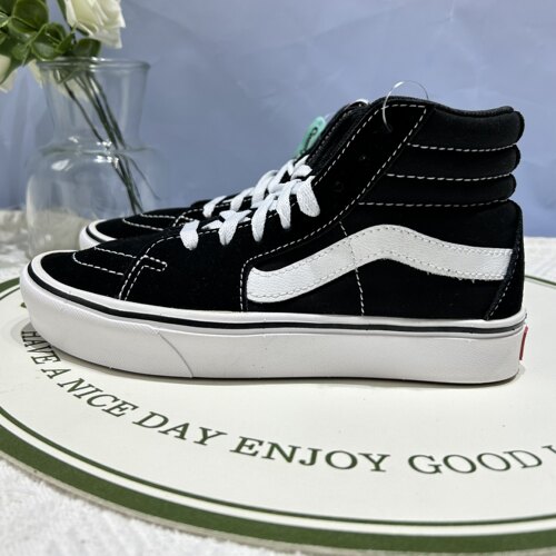 Vans Sk8-hi超轻经典黑白休闲运动百搭情侣款高帮板鞋VN0A3WMBVNE