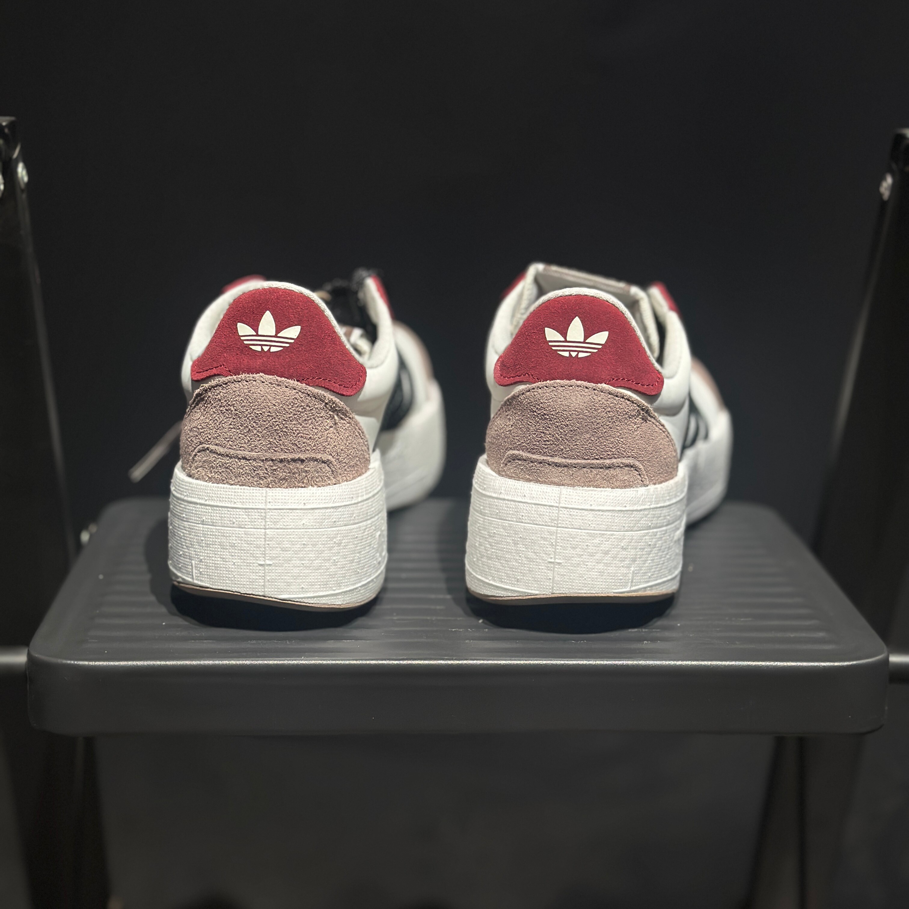 【坏蛋】adidas/阿迪达斯男经典厚底夏运动跑步鞋JR7000