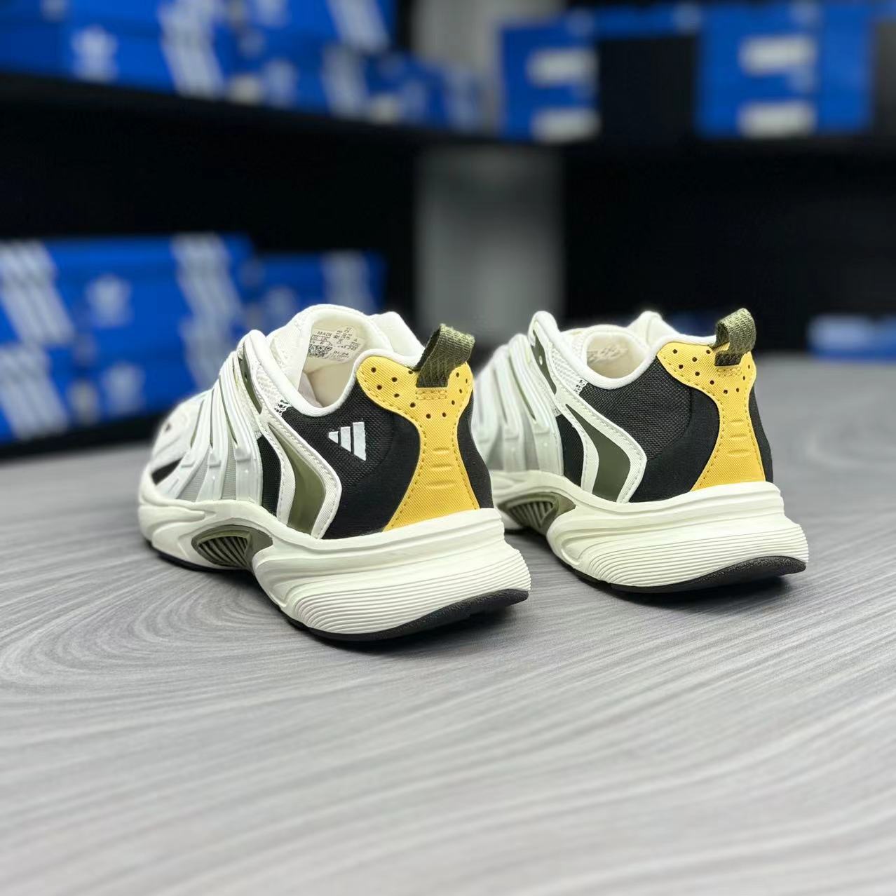 Adidas阿迪达斯透气运动老爹鞋