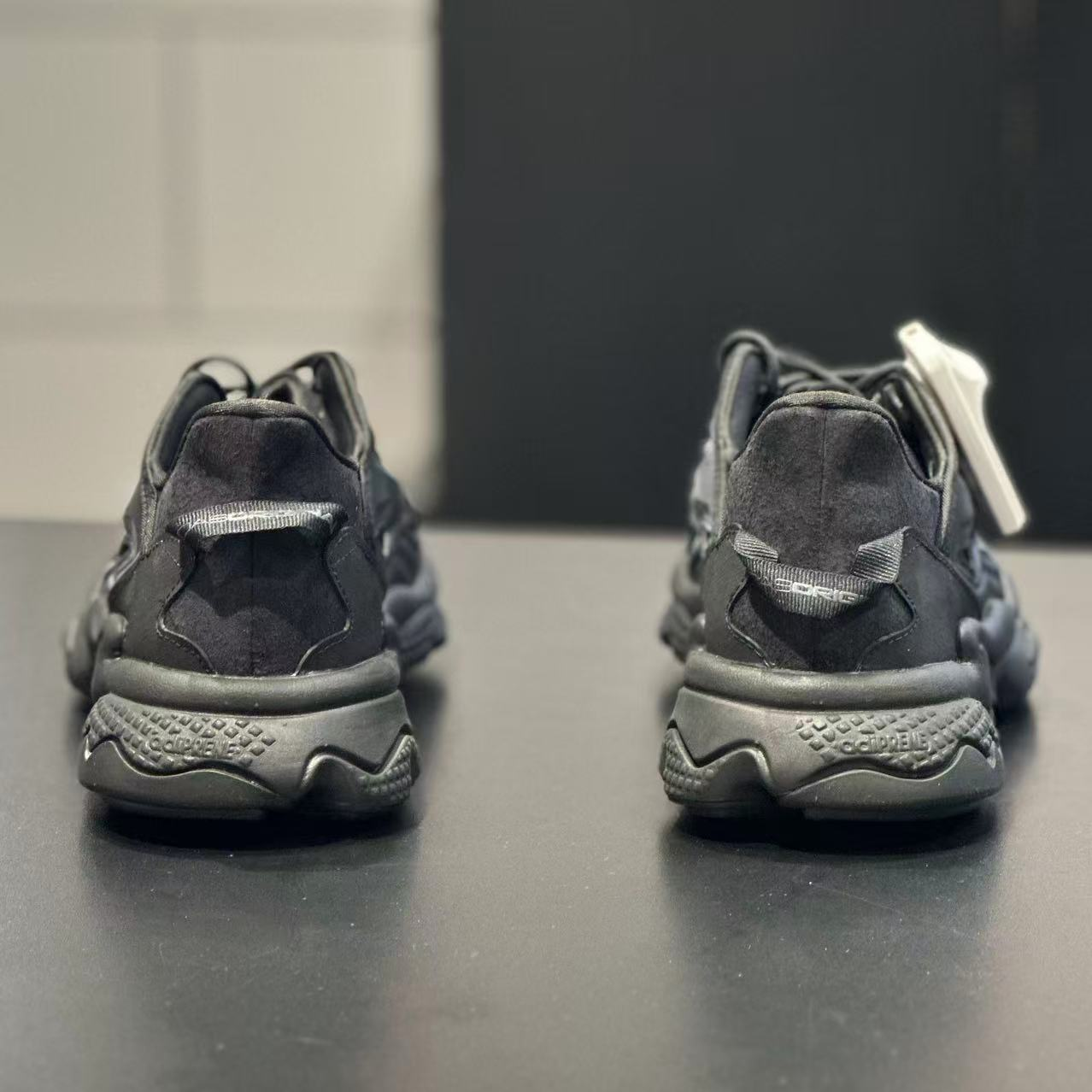 Adidas阿迪达斯新款时尚低帮男子百搭运动休闲厚底老爹鞋GZ5230