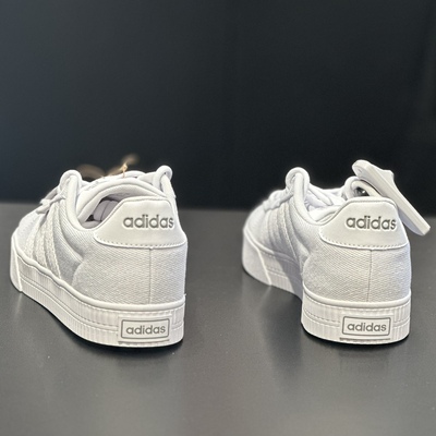 小白鞋Adidas/阿迪达斯系带