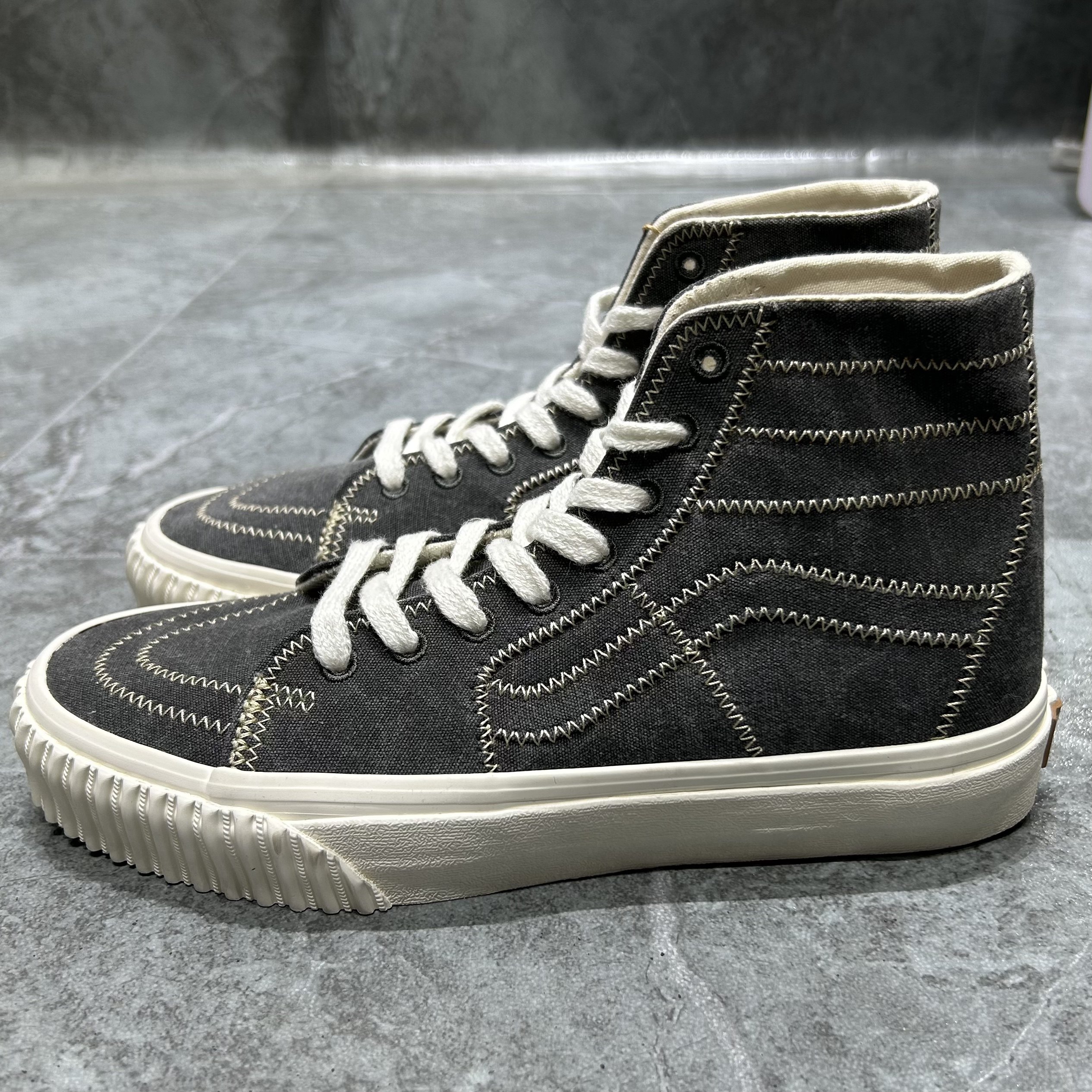 Vans SK8-HI男女同款时尚休闲防滑耐磨高帮饼干头板鞋VN0A7Q62BKP