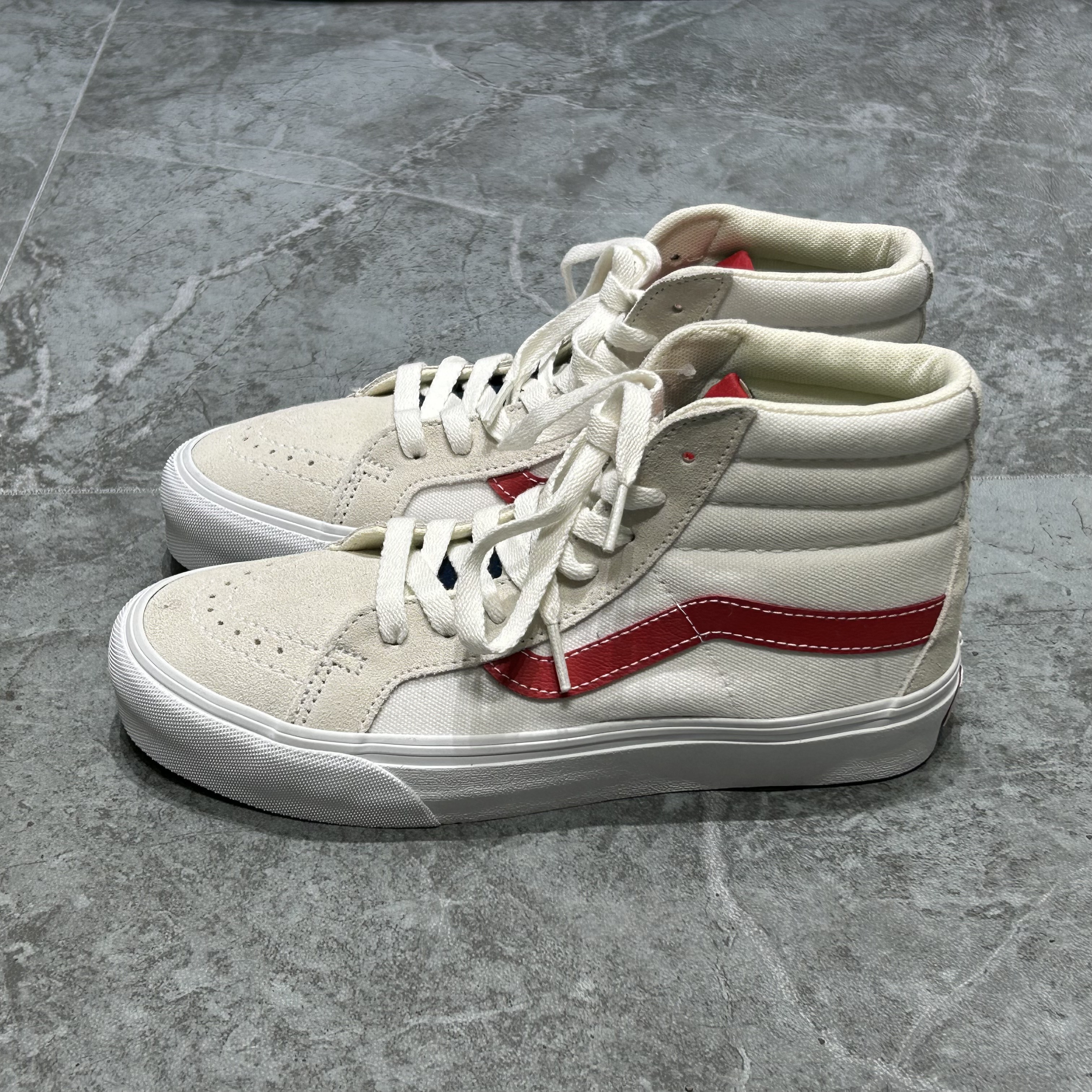 Vans Sk8 Hi Vault男女经典白色系带休闲高帮帆布板鞋VN0A5EE3B77
