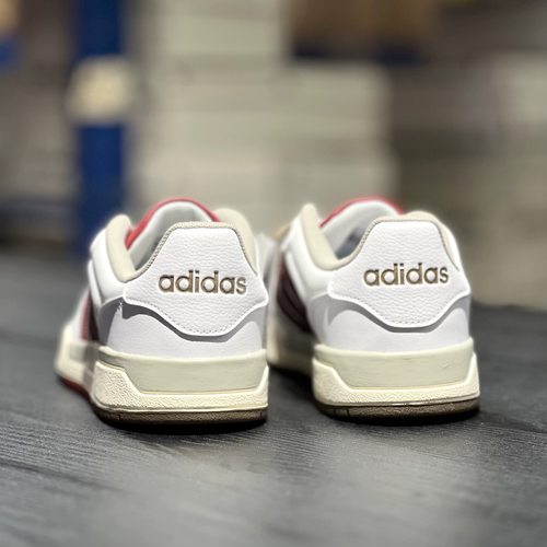 Adidas阿迪达斯男女情侣款高颜值