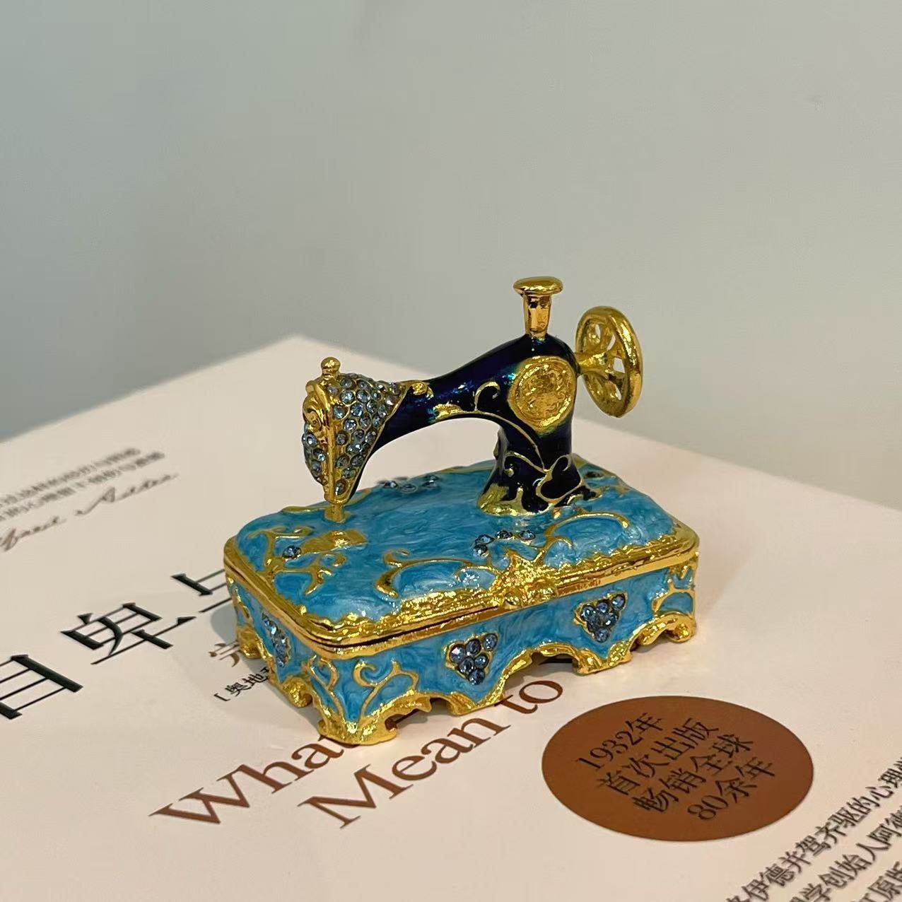 复古缝纫机造型首饰盒 珐琅彩镶钻工艺收纳盒 创意精致小饰品盒,家居饰品,饰品盒,淘宝优惠券,粉丝福利购,淘宝优惠卷