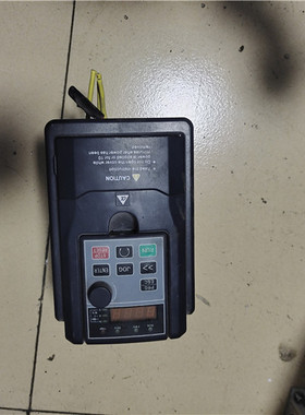 阿尔法变频器 ALPHA5000-S2R75GB 0.75kw 220V现货实物图包好