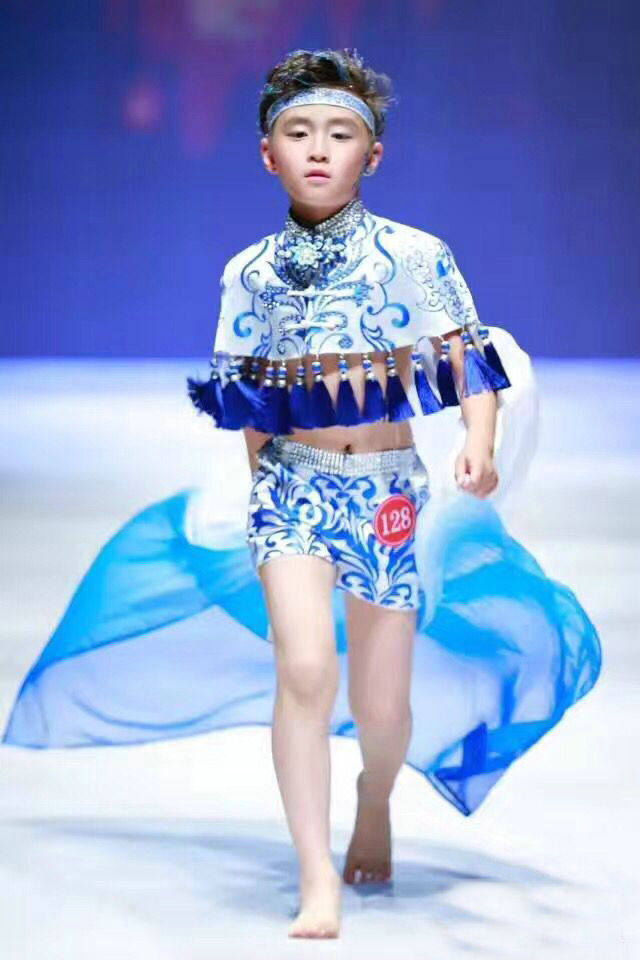 新款走秀T台礼服比赛演出服泳装模特大赛走秀礼服男礼服泳装