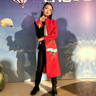 皖君高端模特走秀礼服时尚女童中国风礼服黑红仙鹤西装大红春晚租