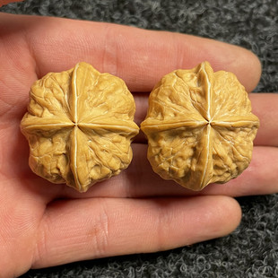 小核桃文玩三棱四棱野生秋子灯笼京八棱狮子头麦穗虎头蛤蟆头手捻