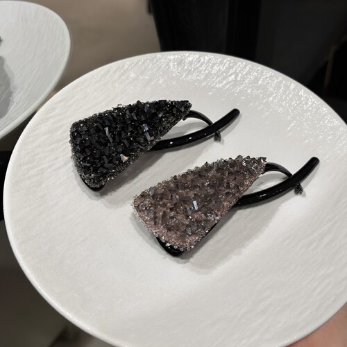 A0565 三角形碎冰满钻扭扭夹新高级感后脑勺发夹优雅百搭抓夹发饰