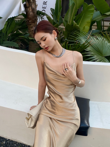 journeyj奶茶棕色光泽感法式礼服