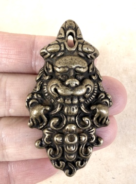 复古黄铜藏式支巴扎神兽利马铜西藏护法神古朴雕刻兽面吊坠挂件