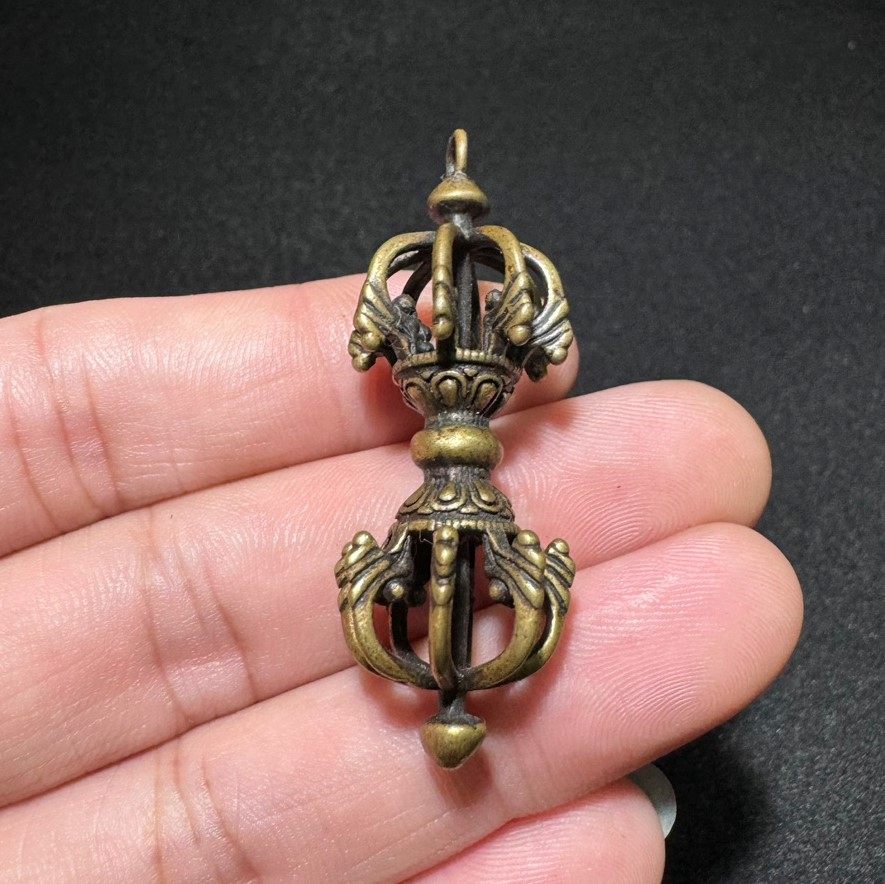 西藏民族风黄铜九股金刚杵吊坠藏式纯铜背云法器配饰白铜挂饰品