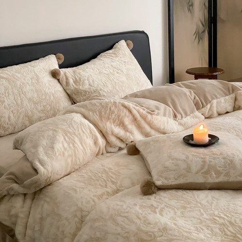 暖生活双面高克重仿兔毛绒雕花牛奶绒四件套冬季保暖加厚被套床单