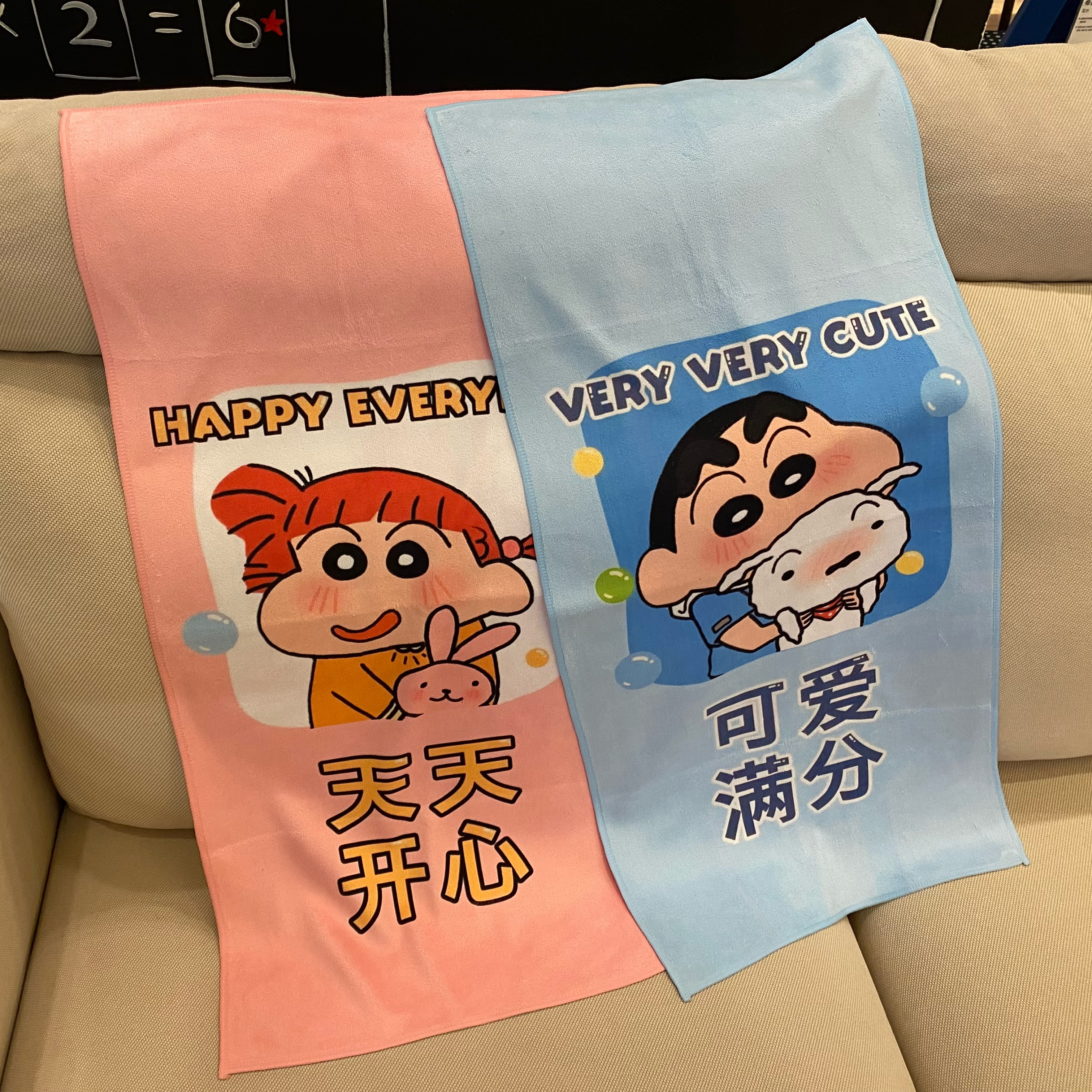 情侣蜡笔小新可爱毛巾运动吸水浴巾游泳洗澡巾度假沙滩垫毯健身凳