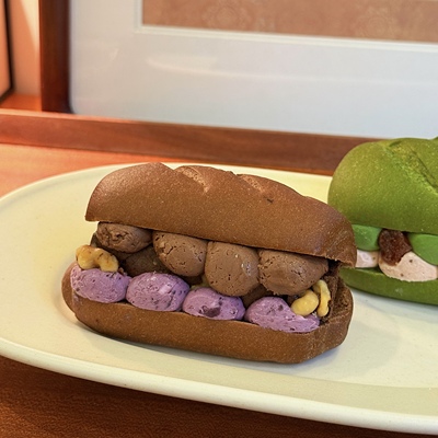 小春日食 布朗尼蓝莓米堡开心果草莓奶酪米面包大米软欧包早餐