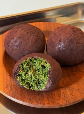 小春日食 迪拜软糯曲奇开心果脆片巧克力手工现做下午茶甜点