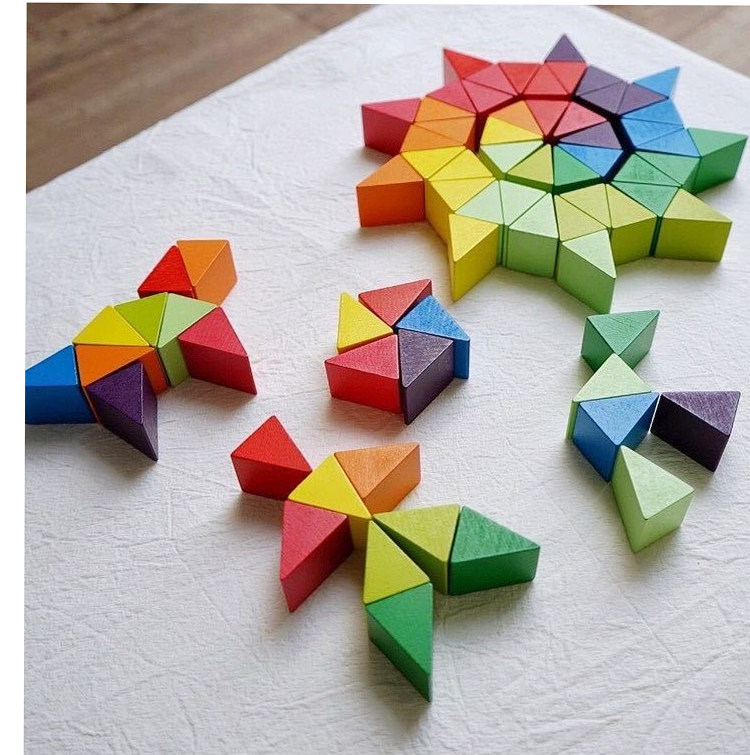 儿童创意积木百变造型大三角实木9色想象力拼搭72大颗粒益智玩具